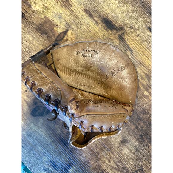 DB 45 Vintage Baseball Mitt Dick Bertell - Picture 3 of 3